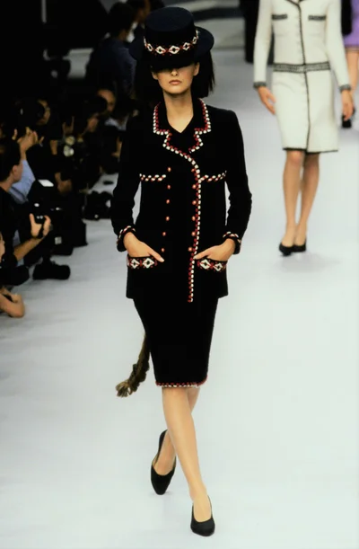 Look 10